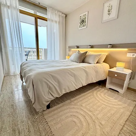 Completo Junto A La Playa Apartment